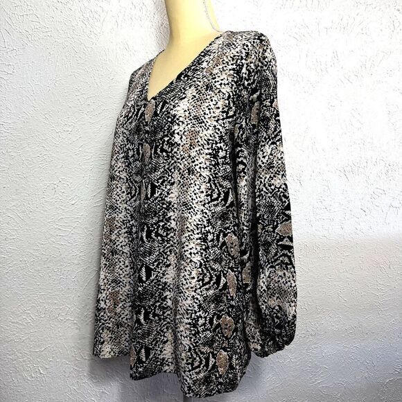 BELONGSCI Women's Loose Blouse Long Sleeved V-Neck Top Medium Animal Print - Picture 4 of 16